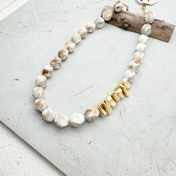 MARGOZ  NECKLACE CAMEL | שרשרת בציפוי זהב