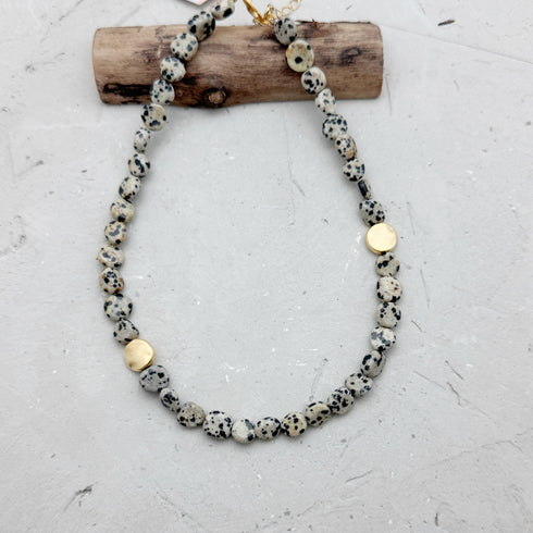 NINOS NECKLACE CAMEL | שרשרת אבנים טבעיות