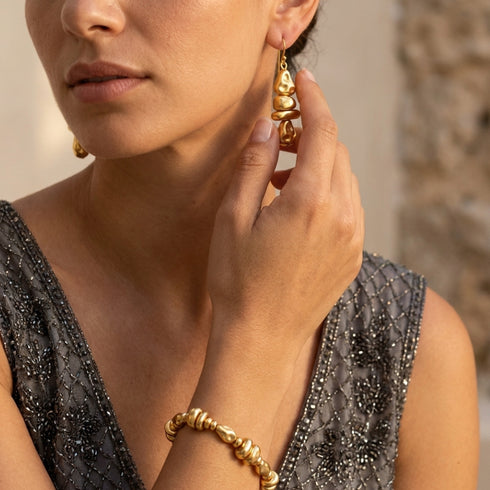 MELANIA EARRINGS GOLD | עגילים בציפוי זהב