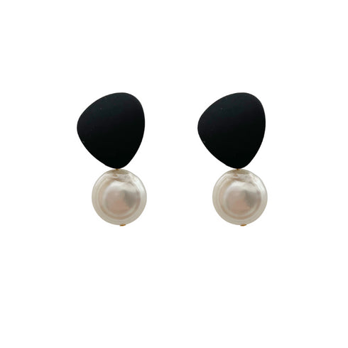 ROM EARRING |עגילים עם פנינה