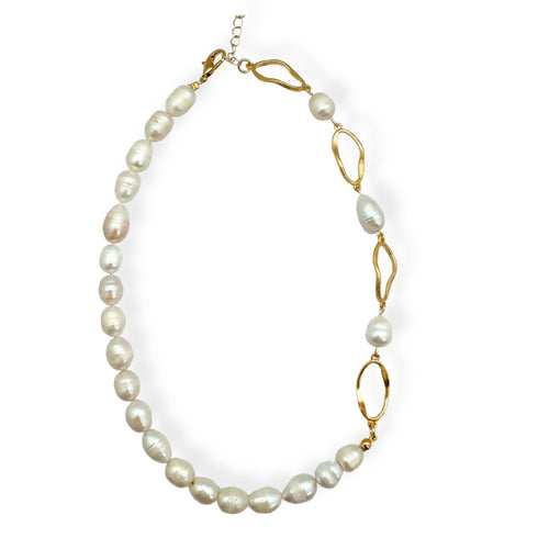 MOON PEARL NECKLACE| שרשרת קצרה