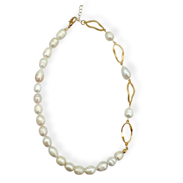 MOON PEARL NECKLACE| שרשרת קצרה