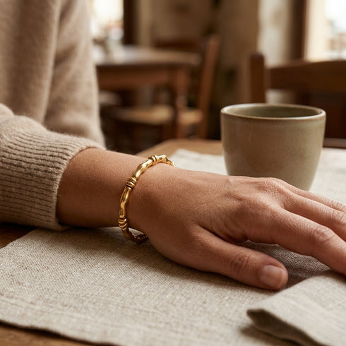 ASSI GOLD BRACELET | צמיד פנינים טבעיות