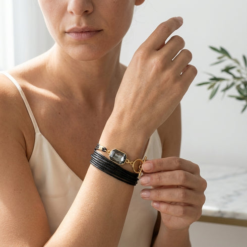 DONIC BLACK BRACELET |צמיד בציפוי זהב