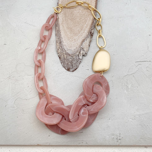 KAMALA PINK| שרשרת קצרה בציפוי זהב